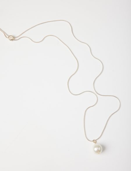 Long pearl drop necklace